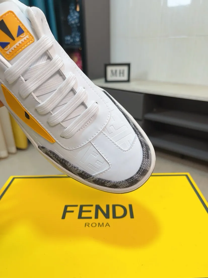Men's Men's Shoes💰420🌹🌹[fendi] Fendi's classic and comfortable men's, this complex sneaker is made of soft calfskin➕genuine leather lining➕original ultra-light rubber material with rough outsole. This unique and light style is suitable for the casual and refined sensibility of this season. It is comfortable and natural on the feet. It is an everyday style for casual travel in autumn and winter! 38/44